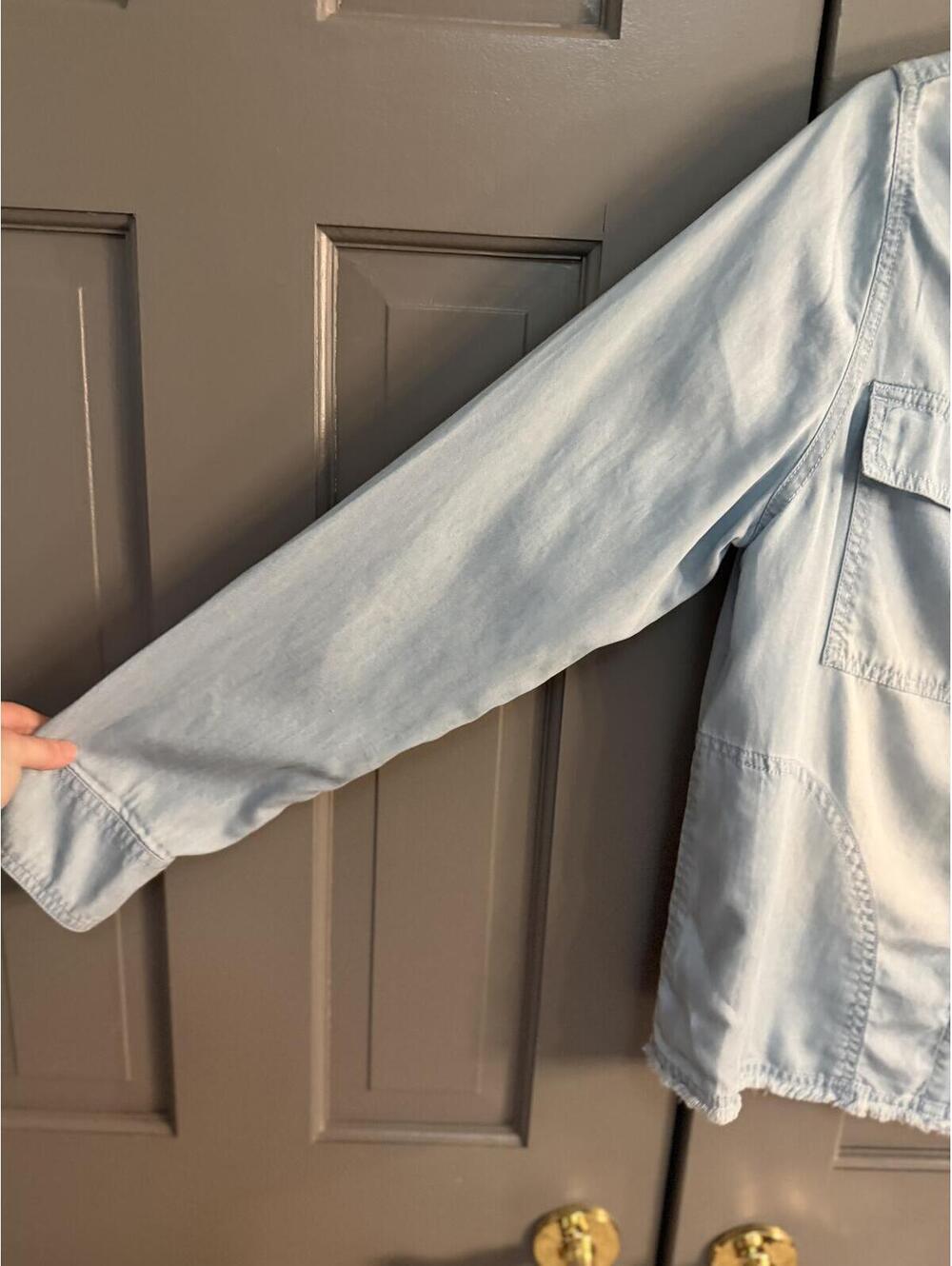 Nicole Miller Light Blue DenimButton-Up Shirt Jacket Size M - Picture 4 of 5